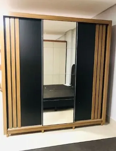 Guarda roupa Moema