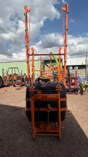 Pulverizador Jacto Condor 600 lts 