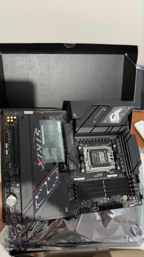 Placa Mãe ASUS ROG STRIX B850-F GAMING