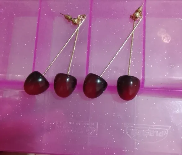 Brincos de cereja