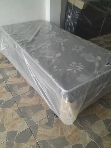 Vendo cama de solteiro conjugada 5cm de espuma FRETE GRÁTIS PARA JOINVILLE Aceito cartão