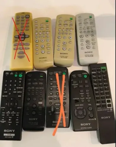 Lote de 7 Controles Remotos Variados (Sony, ) - Para Conserto, Peças ou Coleção ( peças )