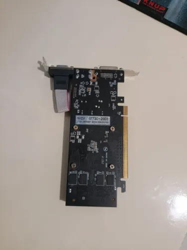 Placa de video GT 730 2GB