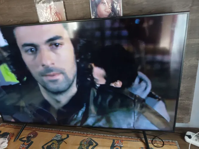 Tv Samsung é smart com todos os aplicativos 65 polegas tem uma listinha imperceptíveis