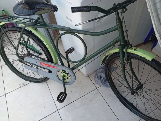 Bicicleta Monark aro 26 para restaurar toda original está andando