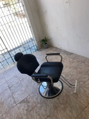Vendo cadeira de barbeiro
