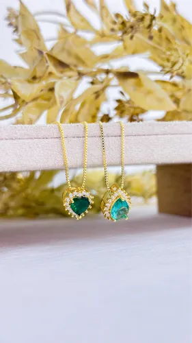 Colar de pedra verde semijoias banhada ouro 18k