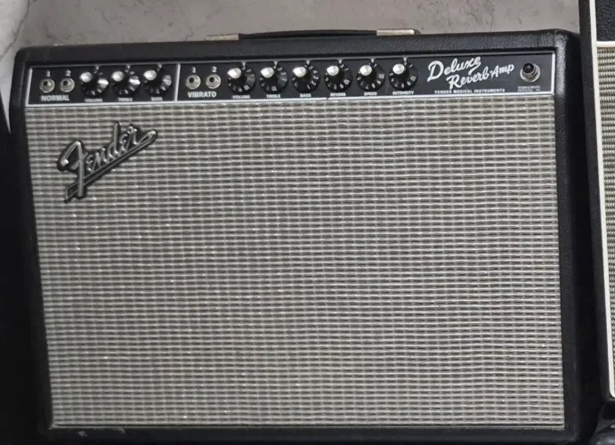 Amplificador fender deluxe reverb 22w