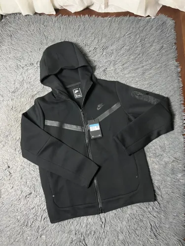 Nike tech fleece Preta