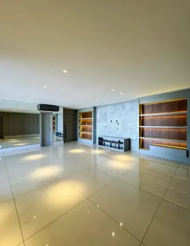 Apartamento com 4 Quartos à Venda no Quilombo 209m², Elevador Privativo e Sol da Manhã