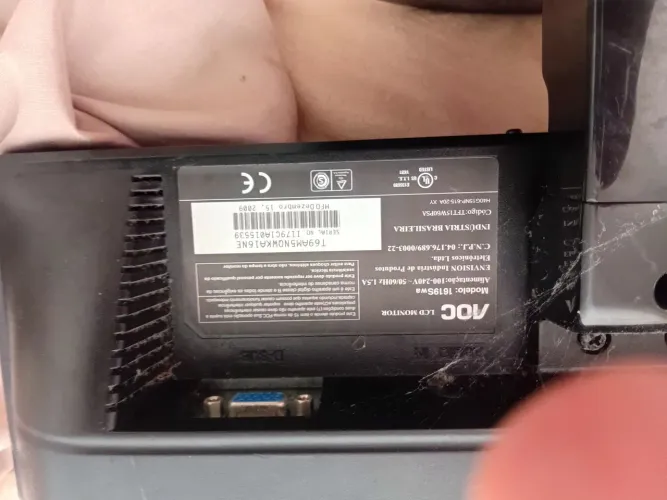 Monitor 15 polegada AOC