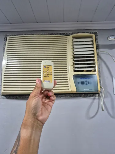 Ar condicionado springer 18mil BTU e 7mil bTU