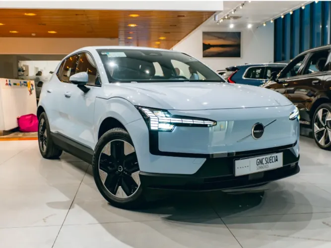 Volvo EX30 E60 Core (elétrico) 2025