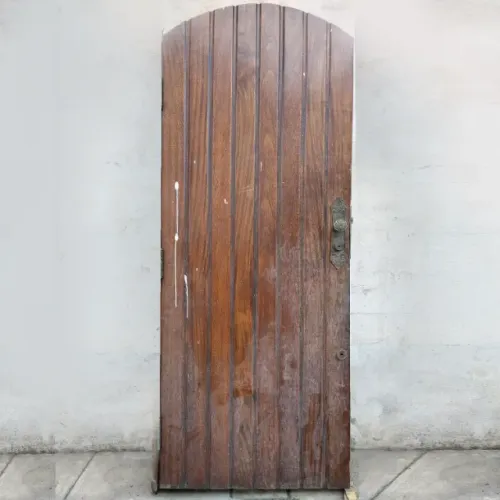 Porta de Madeira em arco