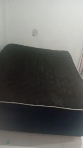 Vendo cama Queen