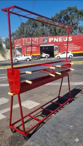 Churrasqueira para espetinho com 170 de comprimento. Profissional