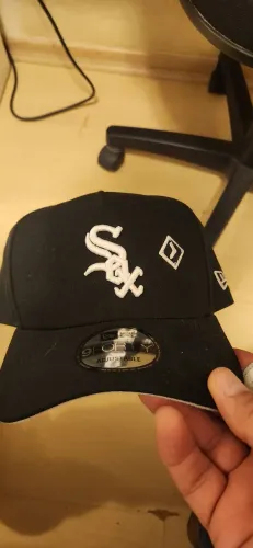 boné New Era 9FORTY preto do Chicago White Sox com aba curva e fechamento ajustável