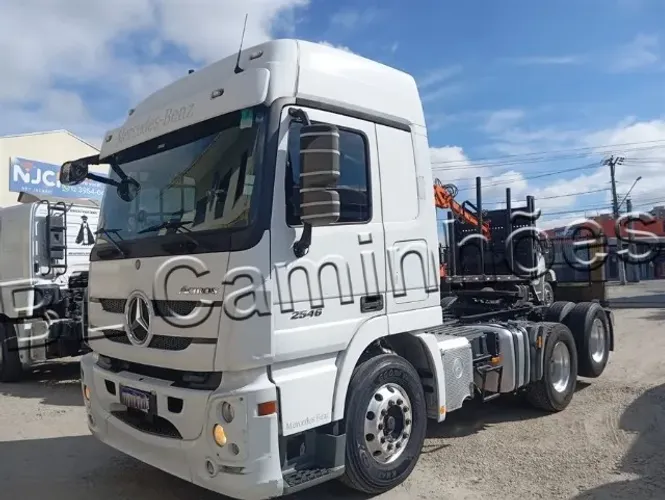 MB Actros 2546 6x2 ano 2019 com 496.398 km rodados