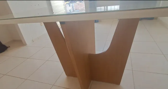 MESA ( TAMPO DE VIDRO)