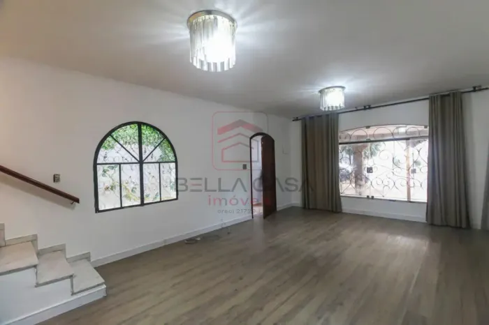 Sobrado para Alugar no Jardim Avelino - 159m2 - 3 dormitórios - 1 suíte -2 vagas de garage