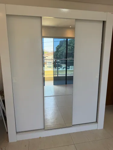 Vendo guarda roupa casal