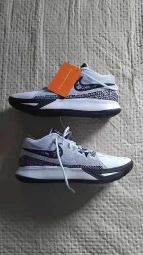 Tenis Nike Kyrie Flytrap 6 Black White