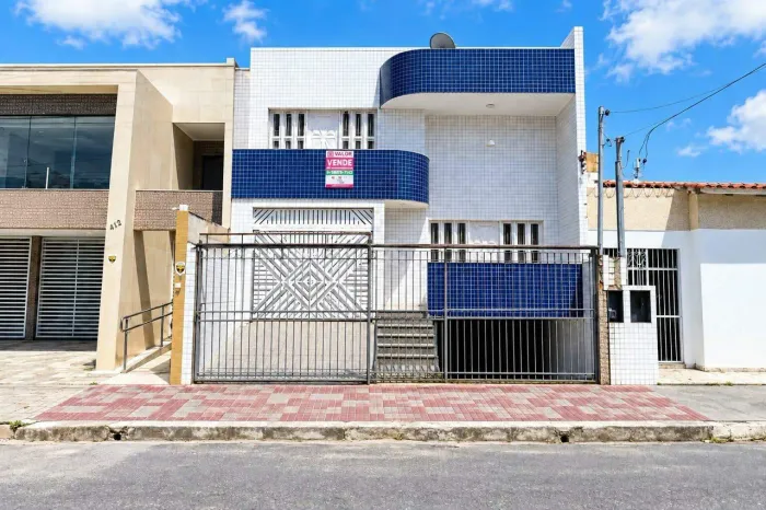 Casa à venda, 6 quartos, 3 suítes, 1 vaga, São José - Aracaju/SE