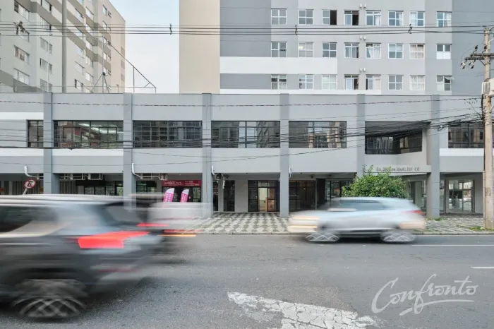 Sala Comercial Água Verde - Rua Prof. Ulisses Vieira