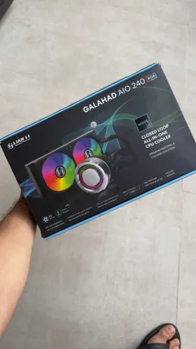 Water Cooler Lian Li Galahad AIO 240 RGB Branco - Excelente Estado