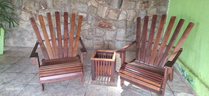 Conjunto poltronas pavão.
