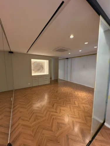 Loja Premium 33m² no Cabral | Dentro do Expert Beauty Center