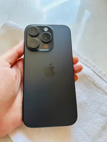 IPHONE 15 PRO EXCELENTE 
