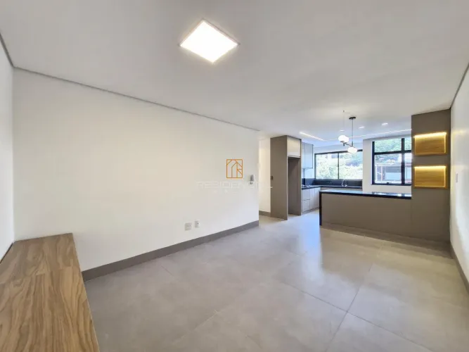 APTO SEMI MOBILIADO A VENDA NO CENTRO 03 QUARTOS, SUITE, SALA, COZINHA, 02 VAGAS