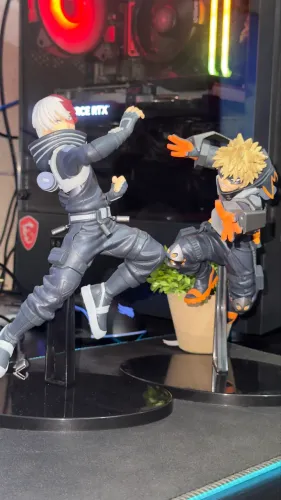2 figures boku no hero bakugo e todoroki 