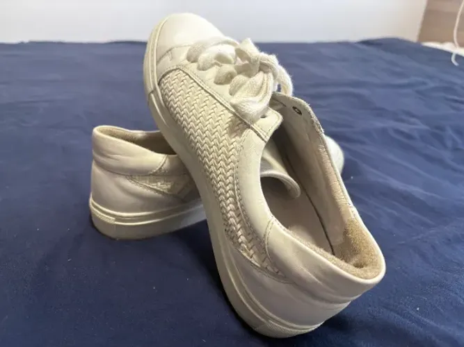 Tênis Calibre branco off-white em couro ? Tam. 38 BR (40 EU)