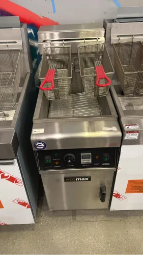 Fritadeira elétrica 28 litros 2 cestos capacidade 1kg cada trifásico 380w Nova