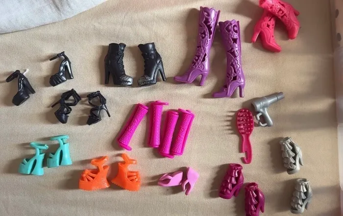 Lote de acessórios para Barbie