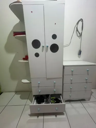Guarda roupa mais cômoda jnfatil
