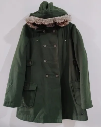 casaco feminino com capuz verde militar