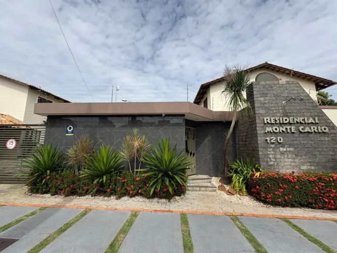 Vendo Casa Sobrado em Condomínio Fechado no Jardim Atlântico