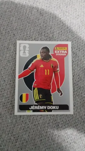 Figurinha doku legend prata