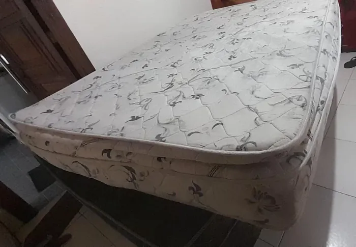 Colchão de Casal Molas (Faço Entrega)