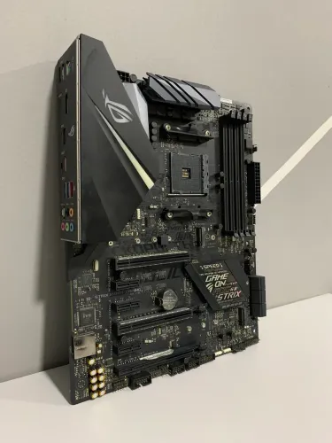 Placa Mãe AMD X470F Gaming AM4 ATX