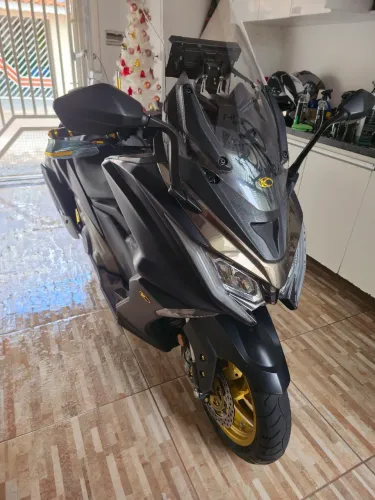 Kymco AK550i 2021