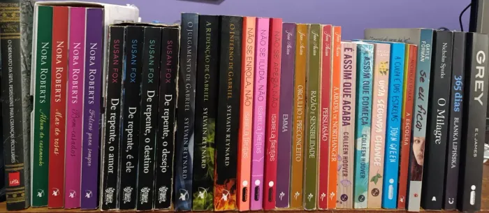 Lote completo ou avulso de livros