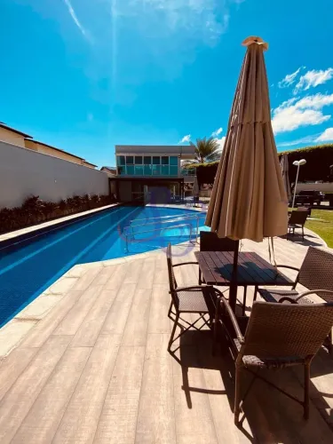 Casa PadrãoCasa com 4 quartos em condomínio no Eusébio.
