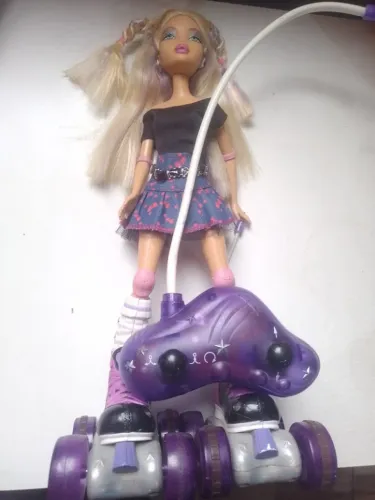 boneca patinadora da estrela 