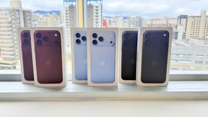 IPhone 18 Pro Max 256GB Lacrado! LANÇAMENTO! Tenho TODAS as cores! Acc cartão e entrego!