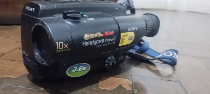 Sony Handycam Video 8, modelo CCD-TR330BR