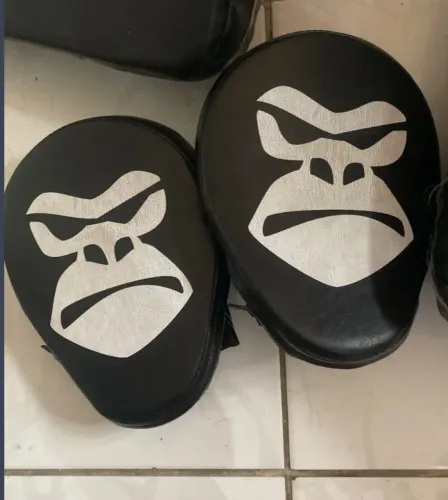 Manopla e batedor 